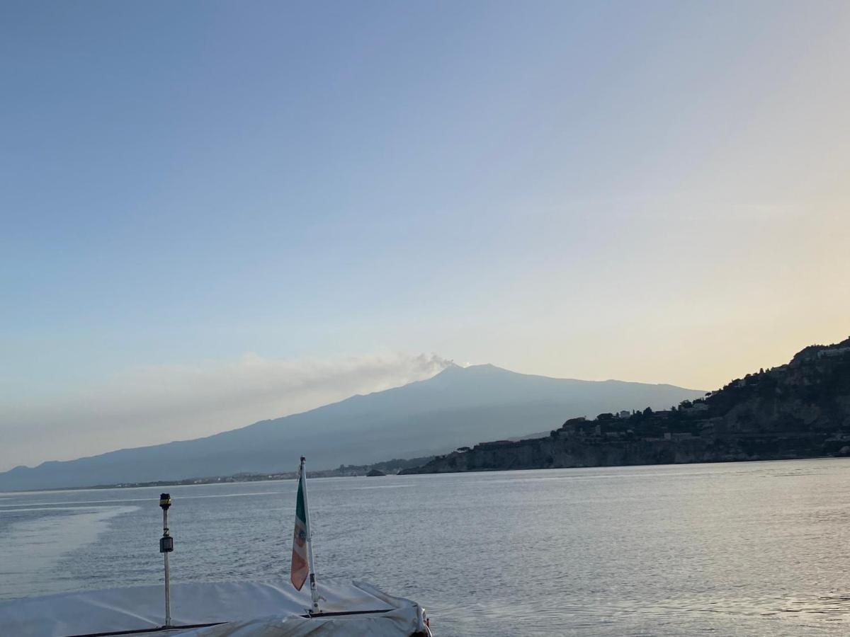 Casa Nicole Fronte Mare Villa Giardini Naxos Exteriör bild