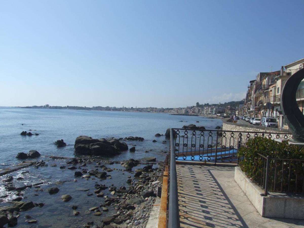 Casa Nicole Fronte Mare Villa Giardini Naxos Exteriör bild